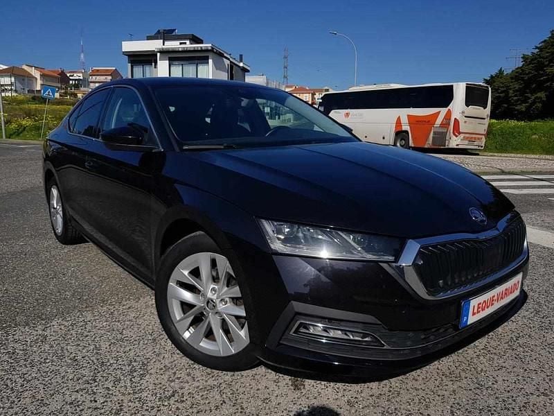 Usado Skoda Octavia 116 HP (85 kW) 2021 Preto Carrinha
