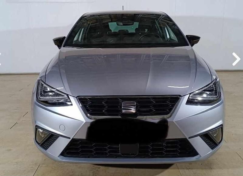 Usado Seat Ibiza 95 HP (69 kW) 2022 Cinzento Citadino