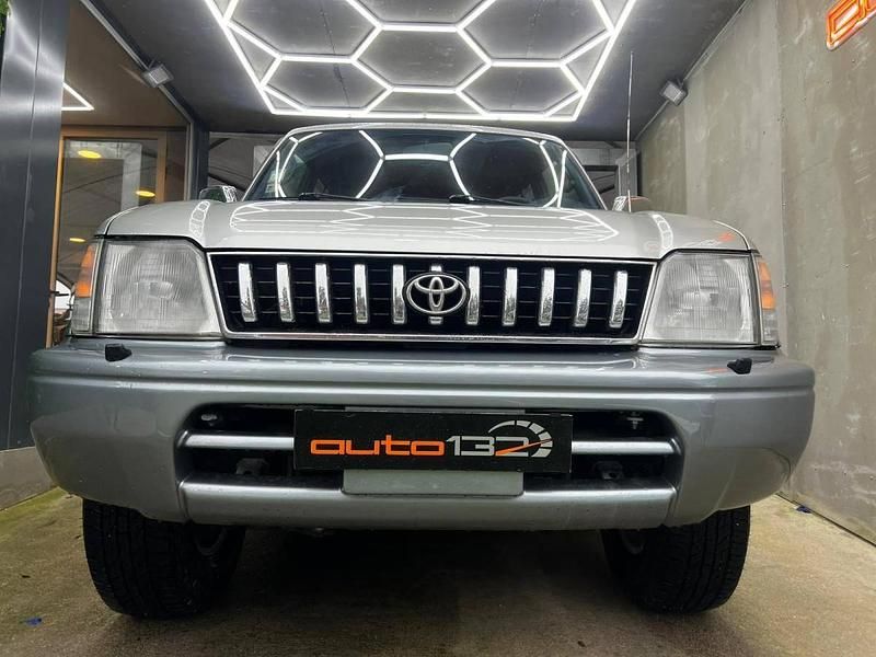 Usado Toyota Land Cruiser 125 HP (91 kW) 1999 Cinzento SUV