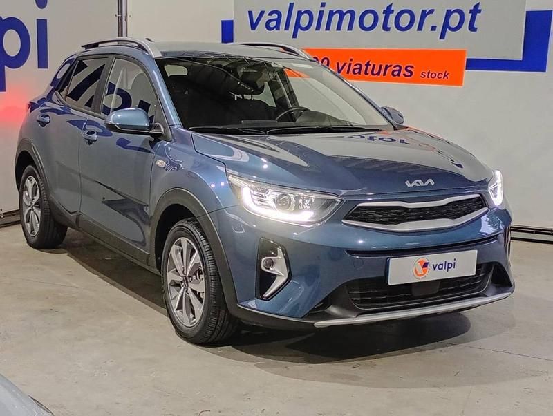 Usado Kia Stonic 79 HP (58 kW) 2025 Azul SUV