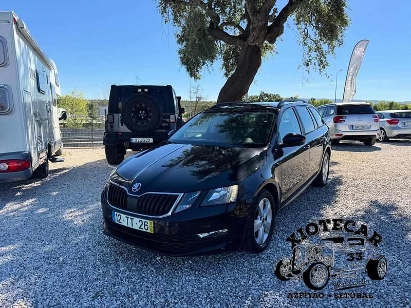 Preto Usado 2017 Skoda Octavia Carrinha | € 14.250 (Preço justo) - Imagem 1/4