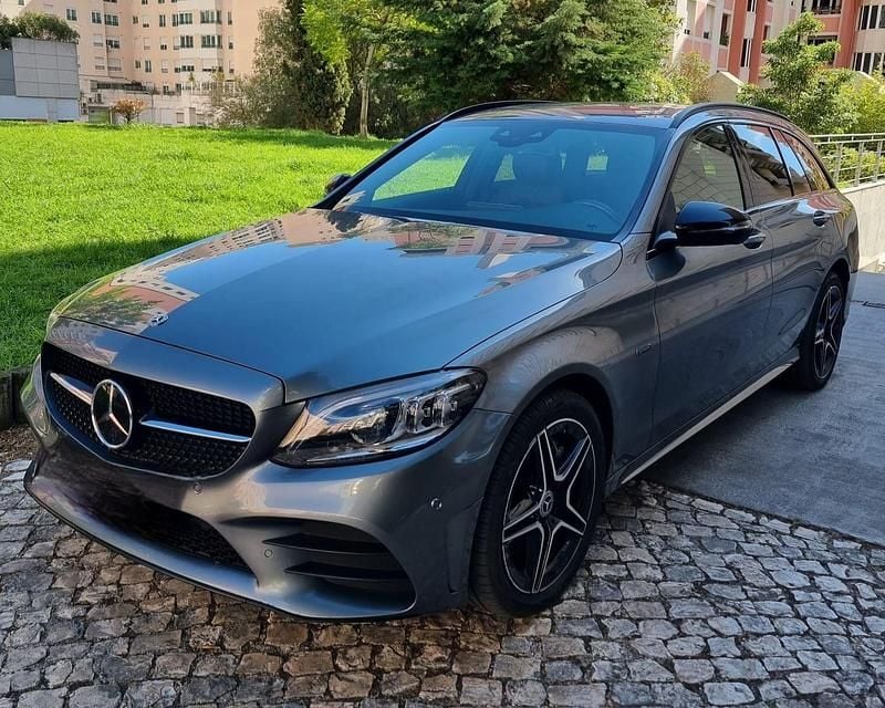 Cinza Usado 2021 Mercedes C300 AMG line Carrinha | € 32.750 (Preço elevado) - Imagem 1/4