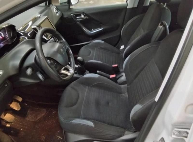 Usado Peugeot 208 92 HP (67 kW) 2013 Branco Citadino