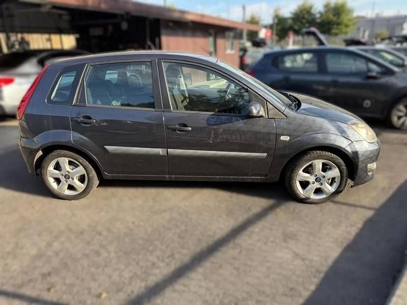 Outra Usado 2008 Ford Fiesta | € 5.290 (Caro) - Imagem 1/4