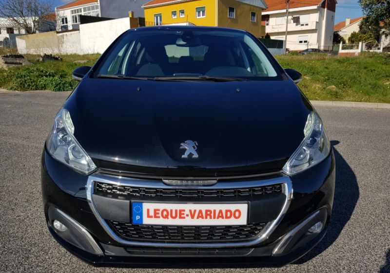 Usado Peugeot 208 102 HP (75 kW) 2019 Preto Citadino