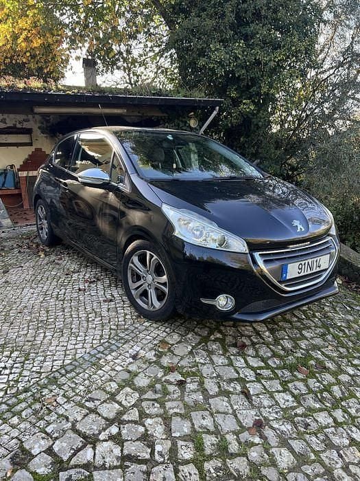 Usado 2012 Peugeot 208 Citadino | € 6.900 (Bom preço) - Imagem 1/4