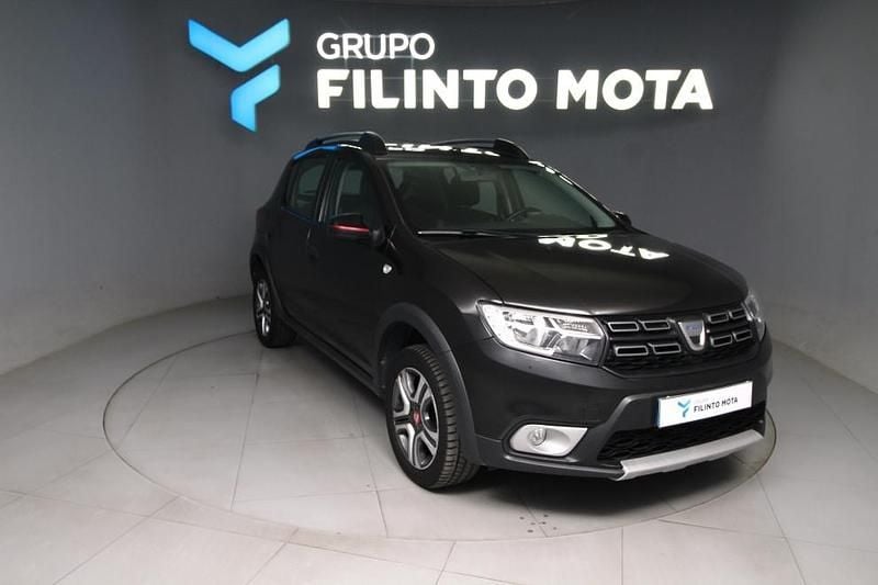 Preto Usado 2019 Dacia Sandero Stepway Citadino | € 13.990 (Preço justo) - Imagem 1/1