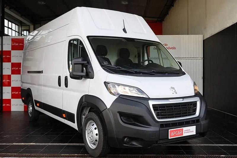 Usado Peugeot Boxer 140 HP (102 kW) 2022 Branco Van