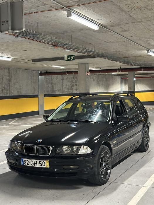 Usado 2001 BMW 320 Sedan | € 2.999 (Preço justo) - Imagem 1/4