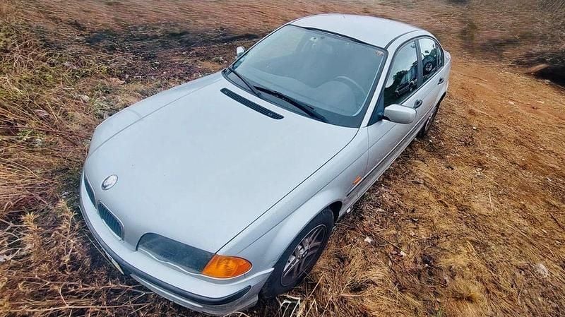 Usado 2001 BMW 320 | € 2.500 (Super Preço) - Imagem 1/4