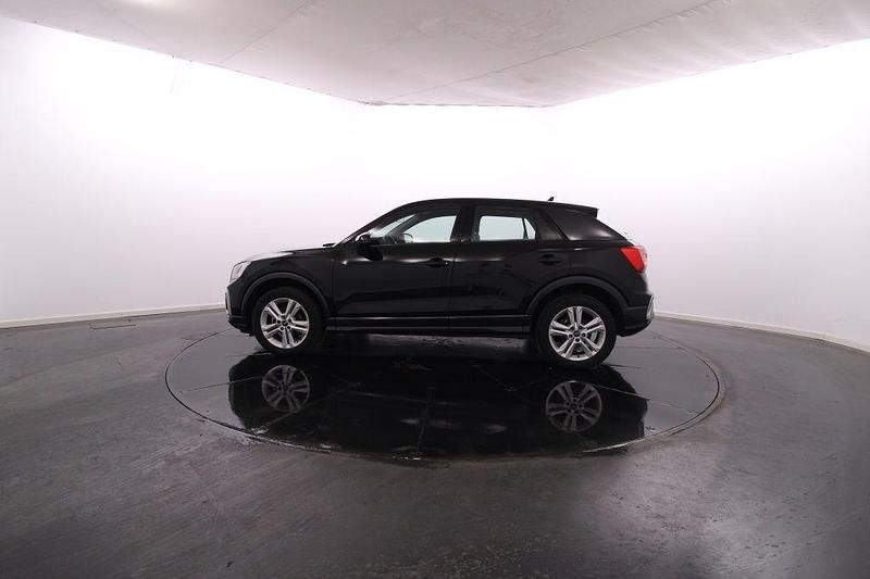 Usado Audi Q2 110 HP (80 kW) 2024 Preto SUV