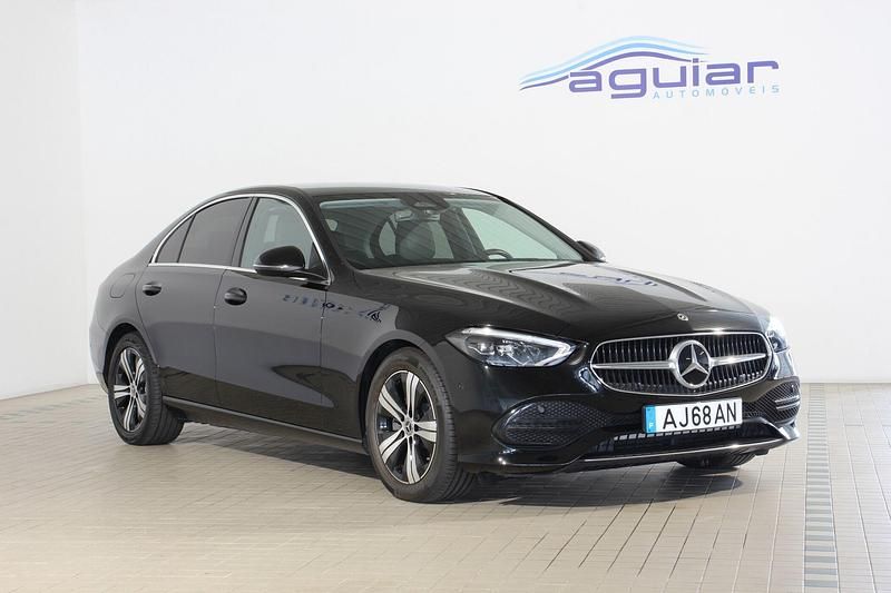 Preto Usado 2021 Mercedes C220 Avantgarde Sedan | € 36.900 (Preço justo) - Imagem 1/4