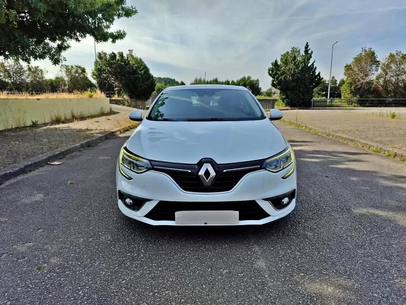 Usado Renault Mégane IV Experience 100 HP (73 kW) 2016 Branco Sedan