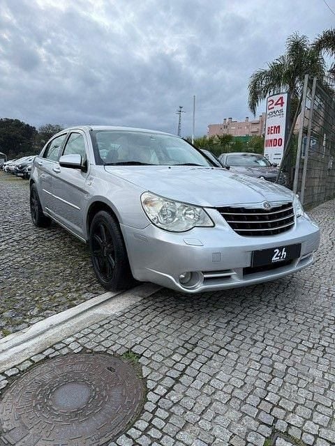 Cinza prata Usado 2007 Chrysler Sebring Sedan | € 8.500 - Imagem 1/4