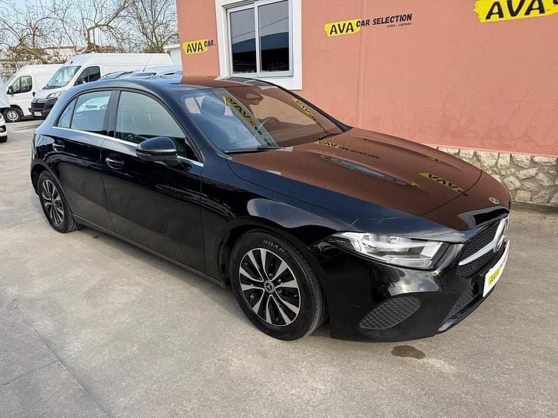Usado Mercedes A180 Style 116 HP (85 kW) 2023 Preto Sedan