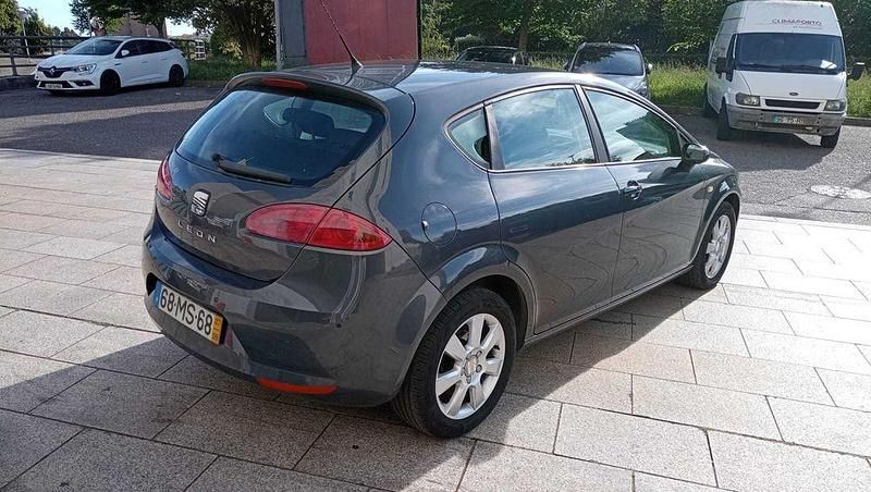 Usado Seat Leon 105 HP (77 kW) 2007 Citadino