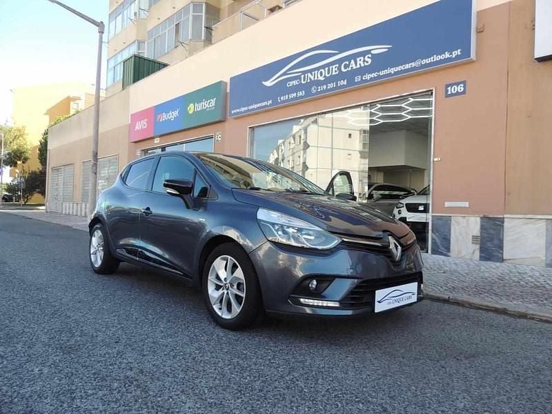 Usado Renault Clio IV 90 HP (66 kW) 2017 Cinzento Citadino