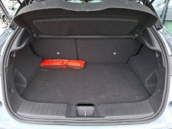 Cinzento Usado 2025 Nissan Juke SUV | € 24.900 (Caro) - Imagem 1/4