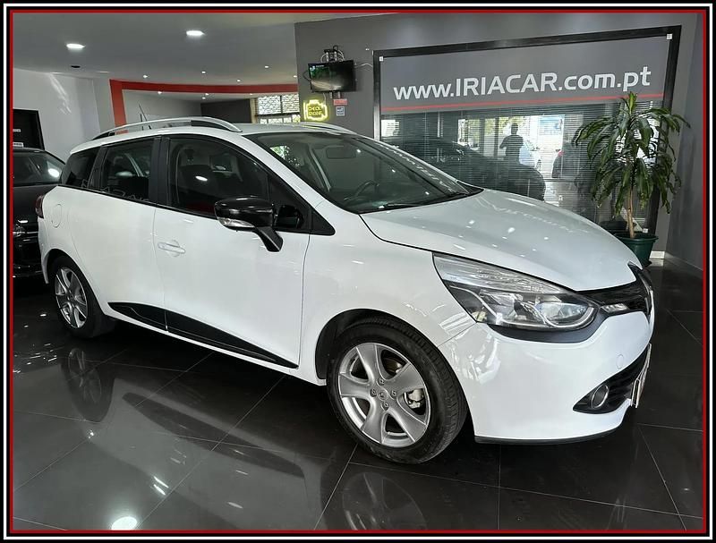 Branco Usado 2015 Renault Clio GrandTour LIMITED Carrinha | € 9.400 (Preço justo) - Imagem 1/4