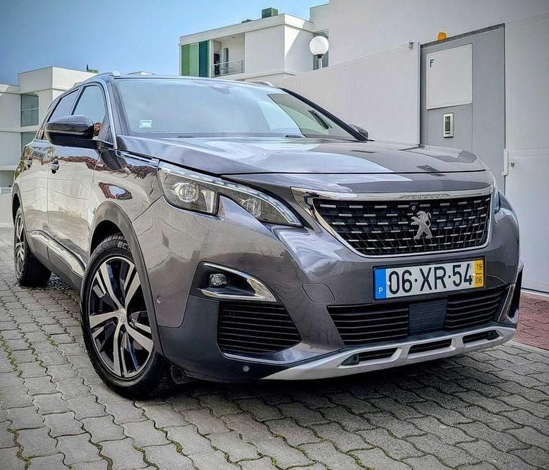 Usado Peugeot 5008 GT-line 130 HP (95 kW) 2019 SUV