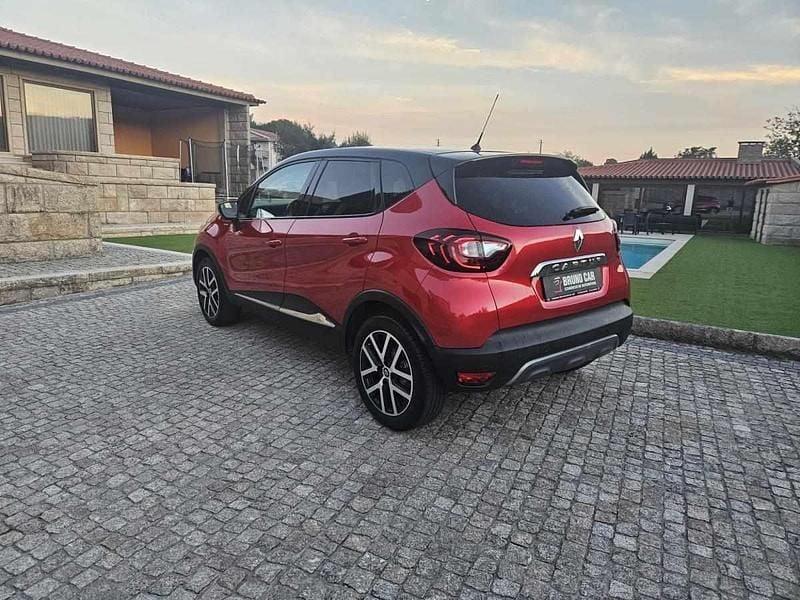Usado Renault Captur 131 HP (96 kW) 2019 Vermelho SUV
