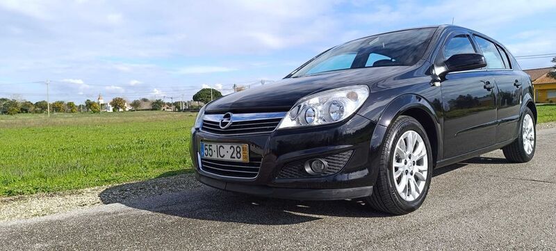 Usado 2009 Opel Astra Cosmo Sedan | € 6.490 (Preço justo) - Imagem 1/4