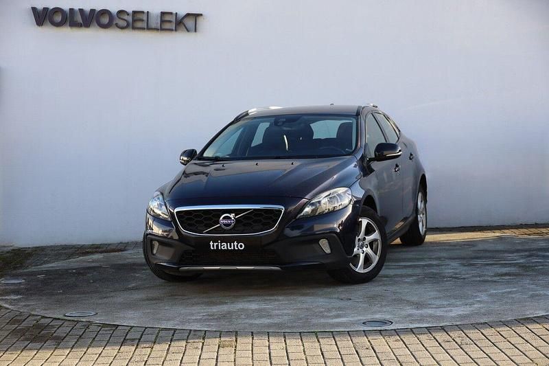 Azul Usado 2016 Volvo V40 Momentum | € 17.700 (Caro) - Imagem 1/4