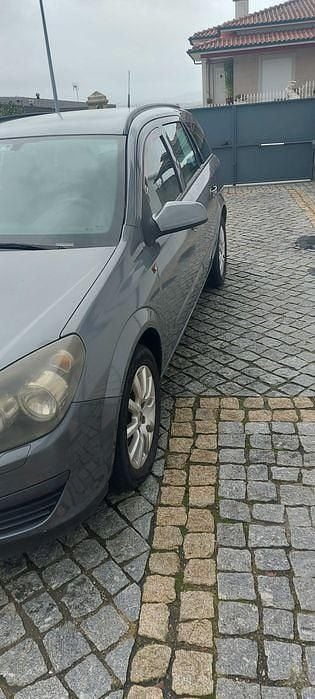 Usado Opel Astra 101 HP (74 kW) 2005 Sedan