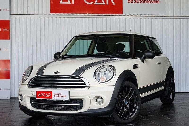 Usado Mini Cooper D 112 HP (82 kW) 2010 Branco Citadino