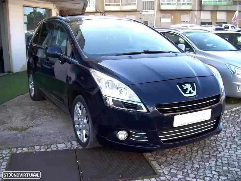 Azul Usado 2010 Peugeot 5008 Monovolume | € 8.950 (Preço justo) - Imagem 1/4