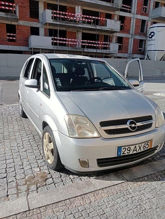 Usado 2005 Opel Meriva Monovolume | € 2.250 (Bom preço) - Imagem 1/4