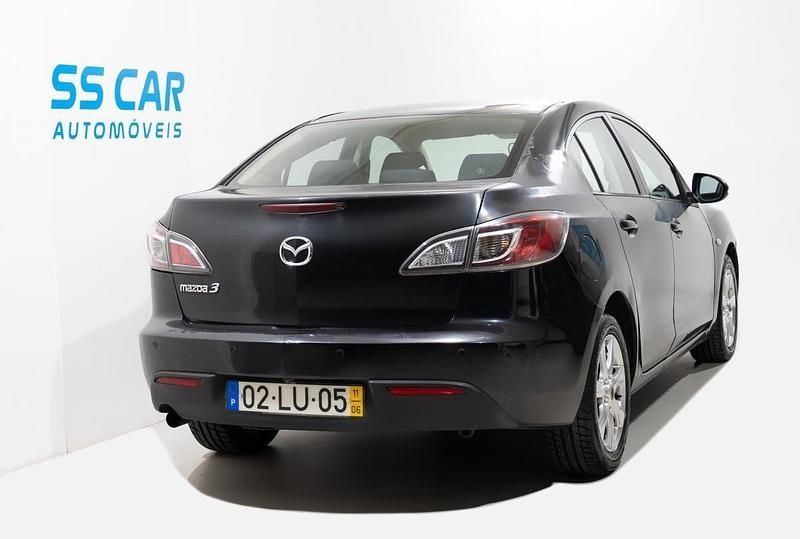 Usado Mazda 3 Exclusive 115 HP (84 kW) 2011 Preto Sedan