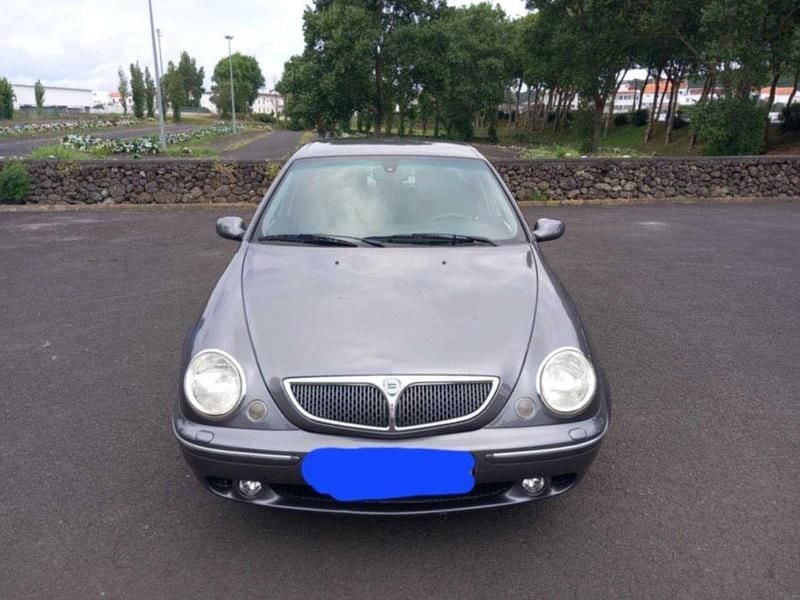 Usado 2001 Lancia Lybra Sedan | € 3.850 - Imagem 1/4