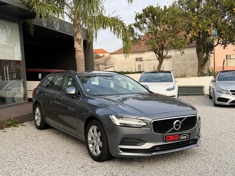 Usado Volvo V90 Momentum 190 HP (139 kW) 2017 Cinza Carrinha