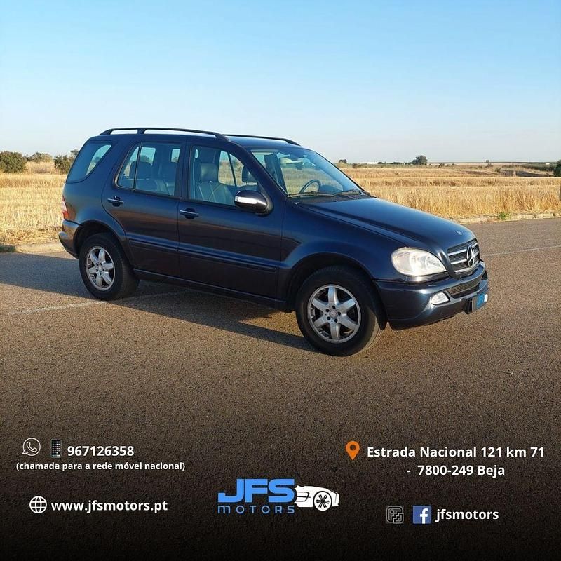 Azul Usado 2002 Mercedes ML400 SUV | € 10.000 - Imagem 1/4