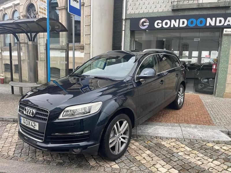 Azul Usado 2007 Audi Q7 SUV | € 17.800 (Caro) - Imagem 1/4