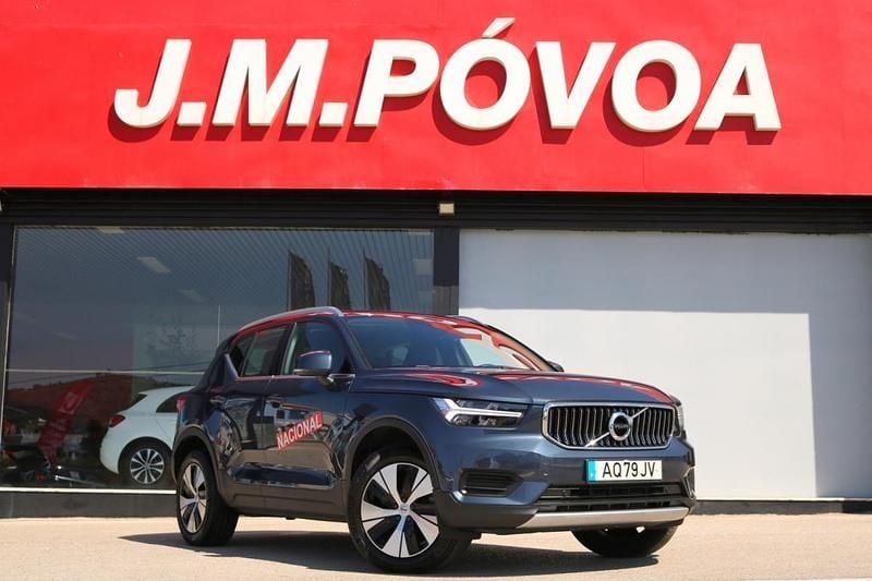Azul Usado 2022 Volvo XC40 SUV | € 29.990 (Preço justo) - Imagem 1/4