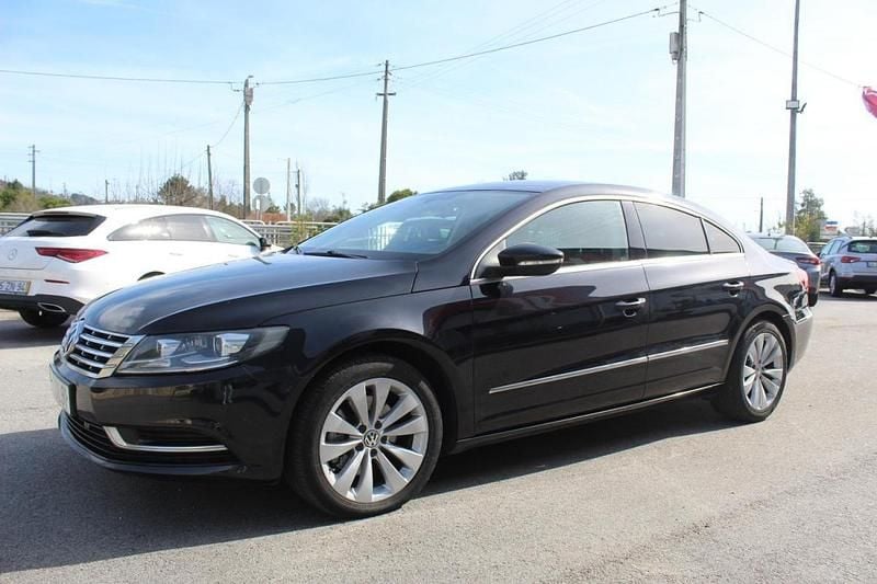 Usado VW CC 140 HP (102 kW) 2013 Preto Sedan