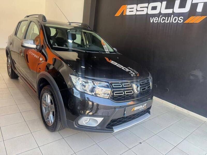 Preto Usado 2020 Dacia Sandero Stepway Citadino | € 13.990 (Preço justo) - Imagem 1/4