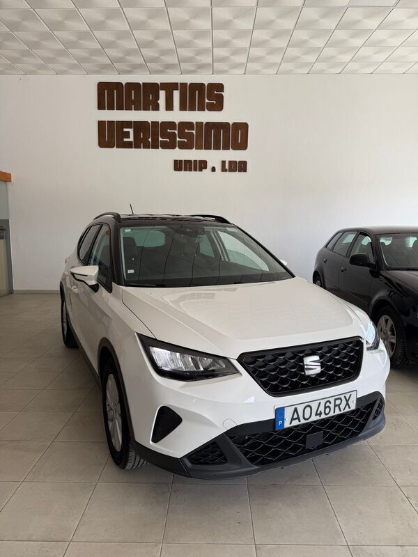 Branco Usado 2022 Seat Arona Style SUV | € 18.900 (Preço elevado) - Imagem 1/4