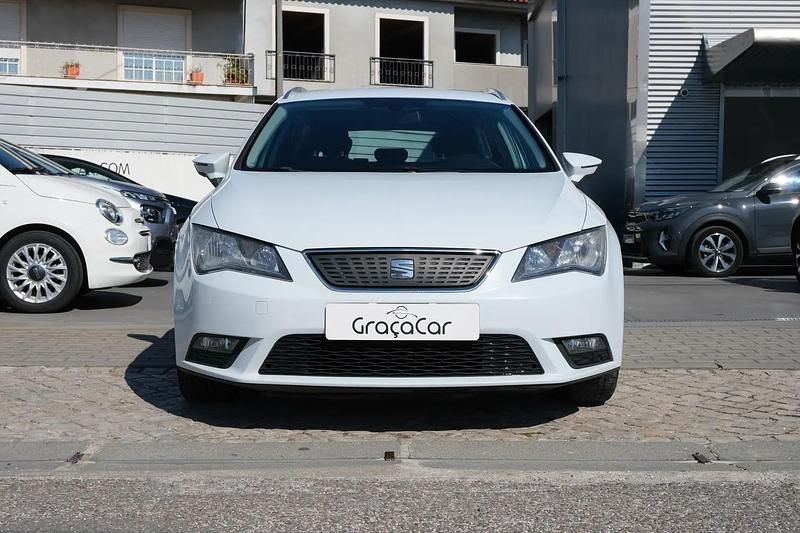 Usado Seat Leon ST Ecomotive 110 HP (80 kW) 2015 Branco Carrinha