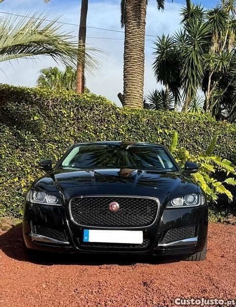 Preto Usado 2016 Jaguar XF Business Edition Sedan | € 16.990 (Preço justo) - Imagem 1/1