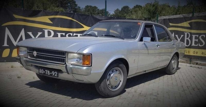 Cinzento Usado 1973 Ford Granada | € 7.900 - Imagem 1/4