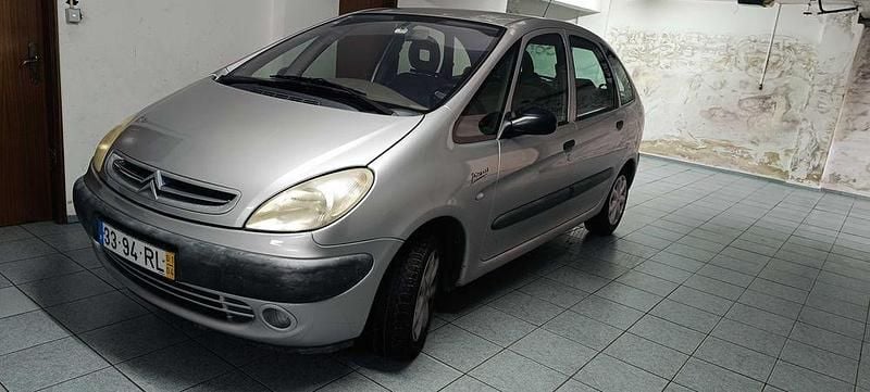 Usado 2001 Citroën Xsara Picasso Monovolume | € 1.500 (Bom preço) - Imagem 1/4