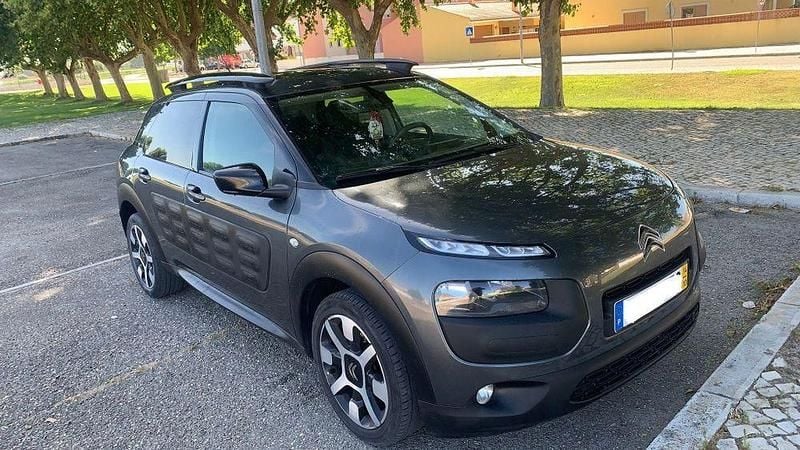 Usado 2014 Citroën C4 Cactus Shine Citadino | € 8.500 (Preço justo) - Imagem 1/4