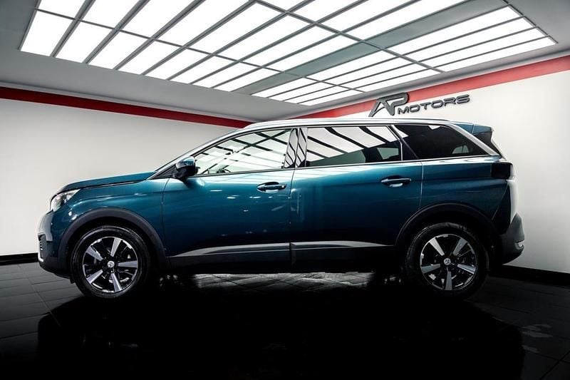 Usado Peugeot 5008 120 HP (88 kW) 2017 Azul