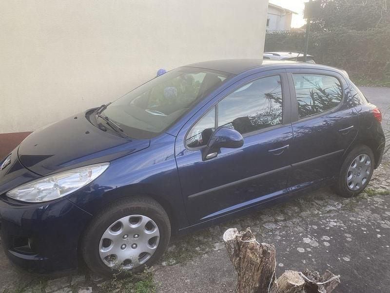 Usado 2010 Peugeot 207 Sedan | € 5.800 (Preço elevado) - Imagem 1/4