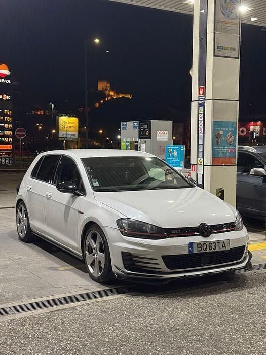 Usado 2014 VW Golf VII GTI Sedan | € 19.500 (Bom preço) - Imagem 1/4