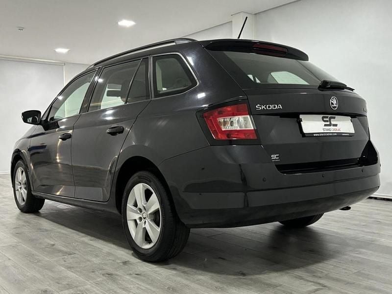 Usado Skoda Fabia 75 HP (55 kW) 2017 Preto Citadino