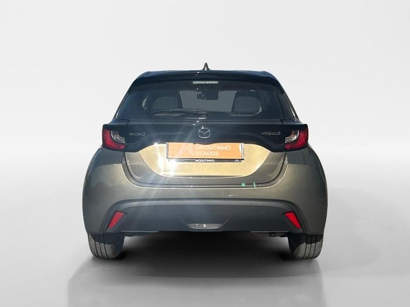 Usado Mazda 2 116 HP (85 kW) 2024 Verde Citadino